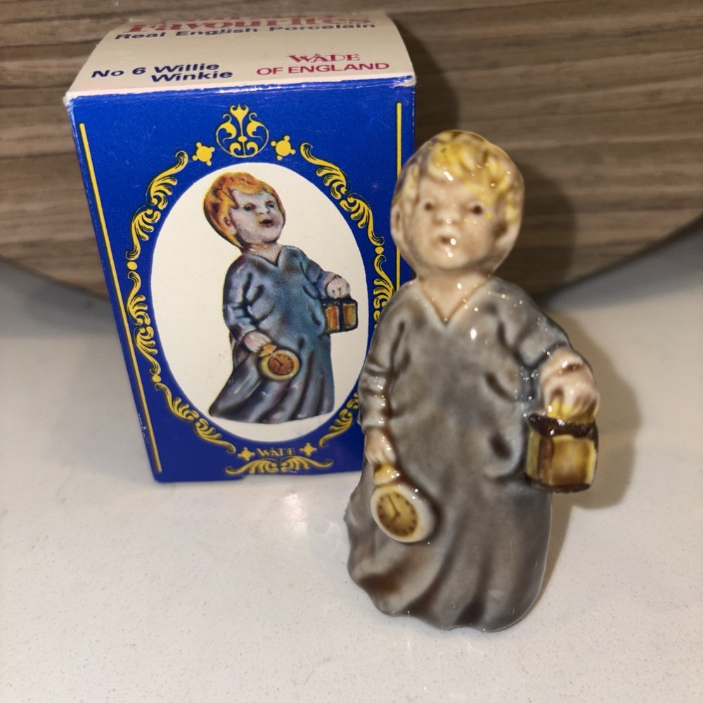 Wade Whimsie  Figurine No. 6 Willie Winkie, Nursery Favorites Rhyme Series